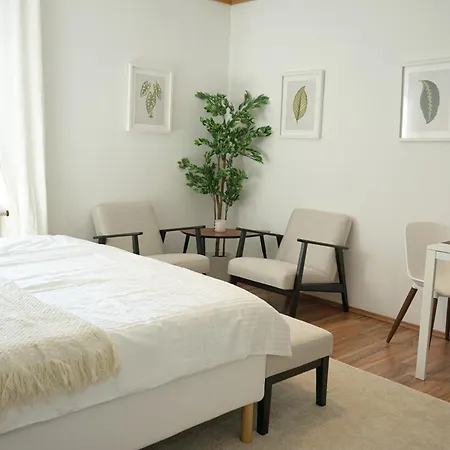 Hochkogelhaus - Flying Oasis, Hohe Wand *