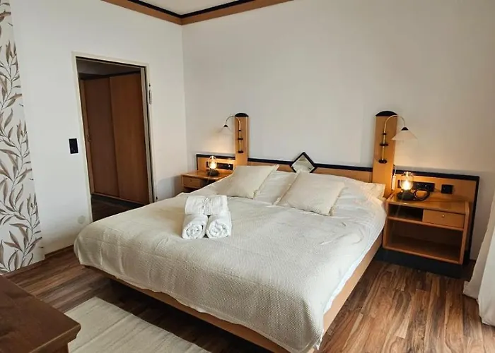 Hochkogelhaus - Flying Oasis, Hohe Wand